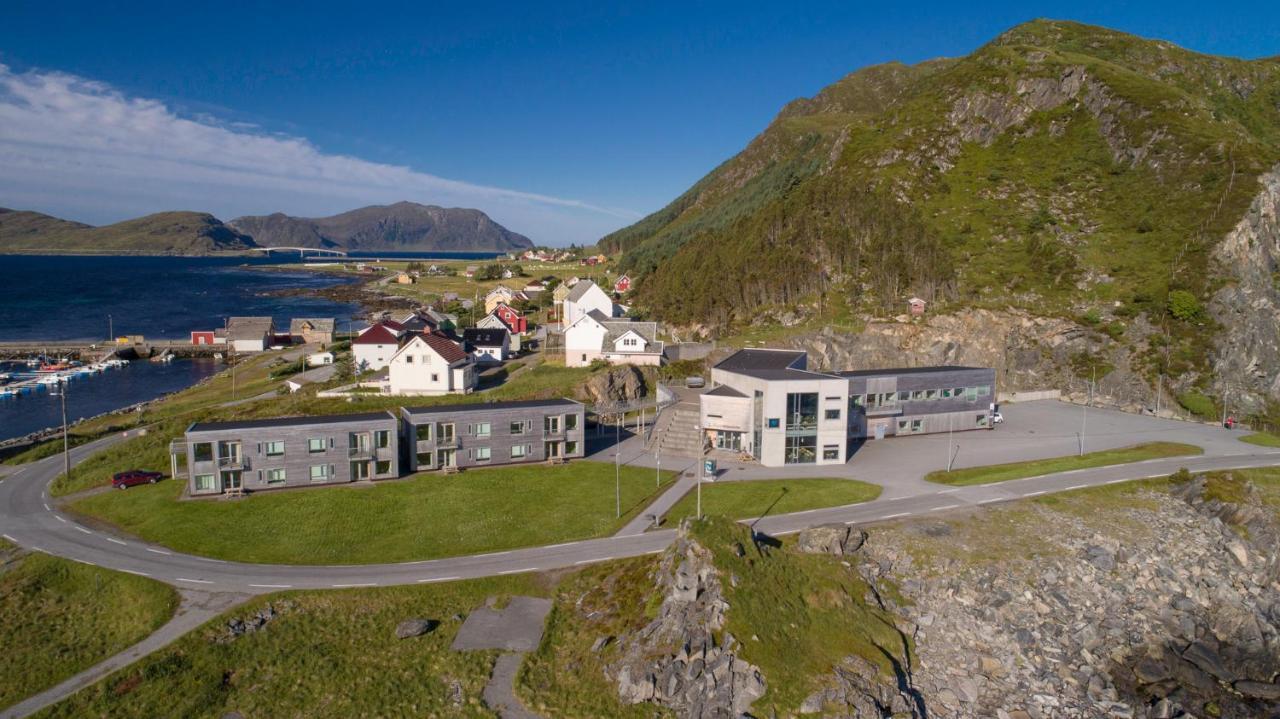 Runde Miljosenter & Opplev Runde Aparthotel Exterior photo